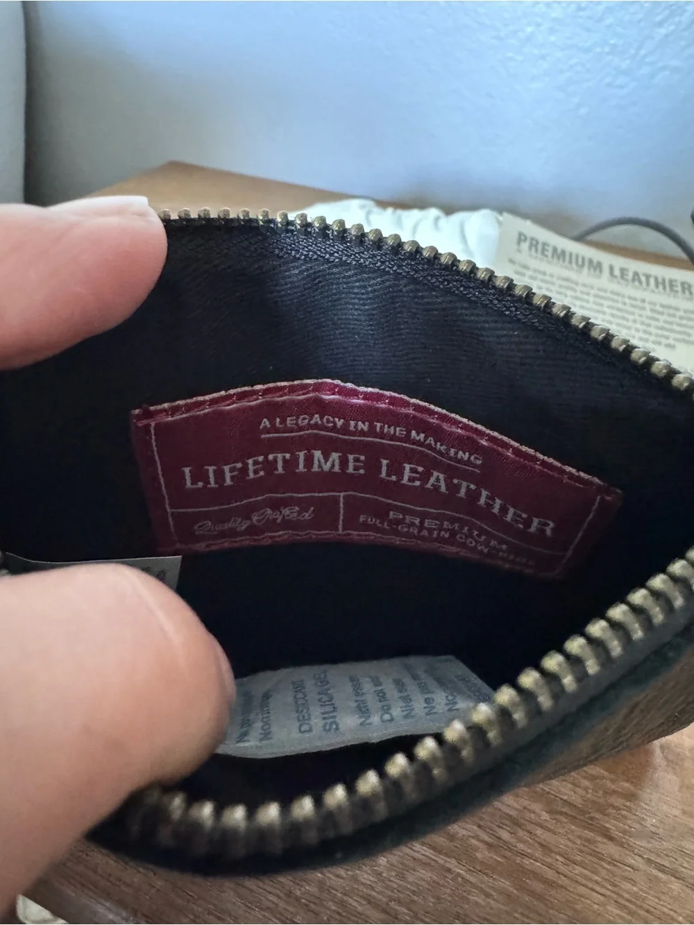 Duluth Trading Co. Black Pebble 100% Leather Lifetime Zipper Pouch with Dust Bag